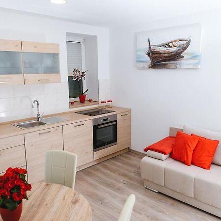 Apartma Nika Hrvatini Екстериор снимка