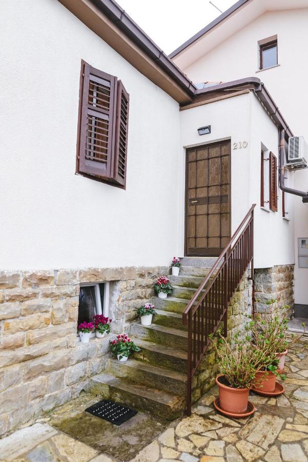 Apartma Nika Hrvatini Екстериор снимка