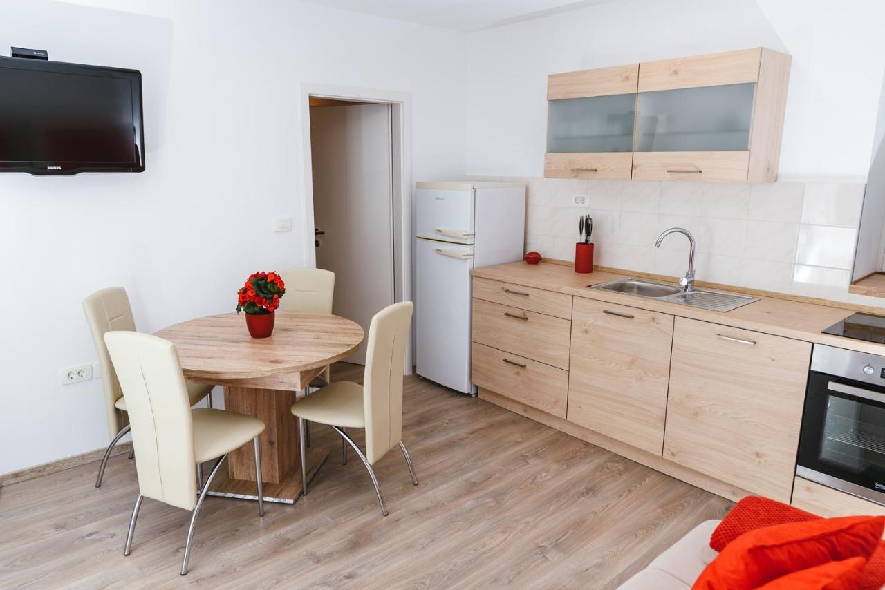 Apartma Nika Hrvatini Екстериор снимка